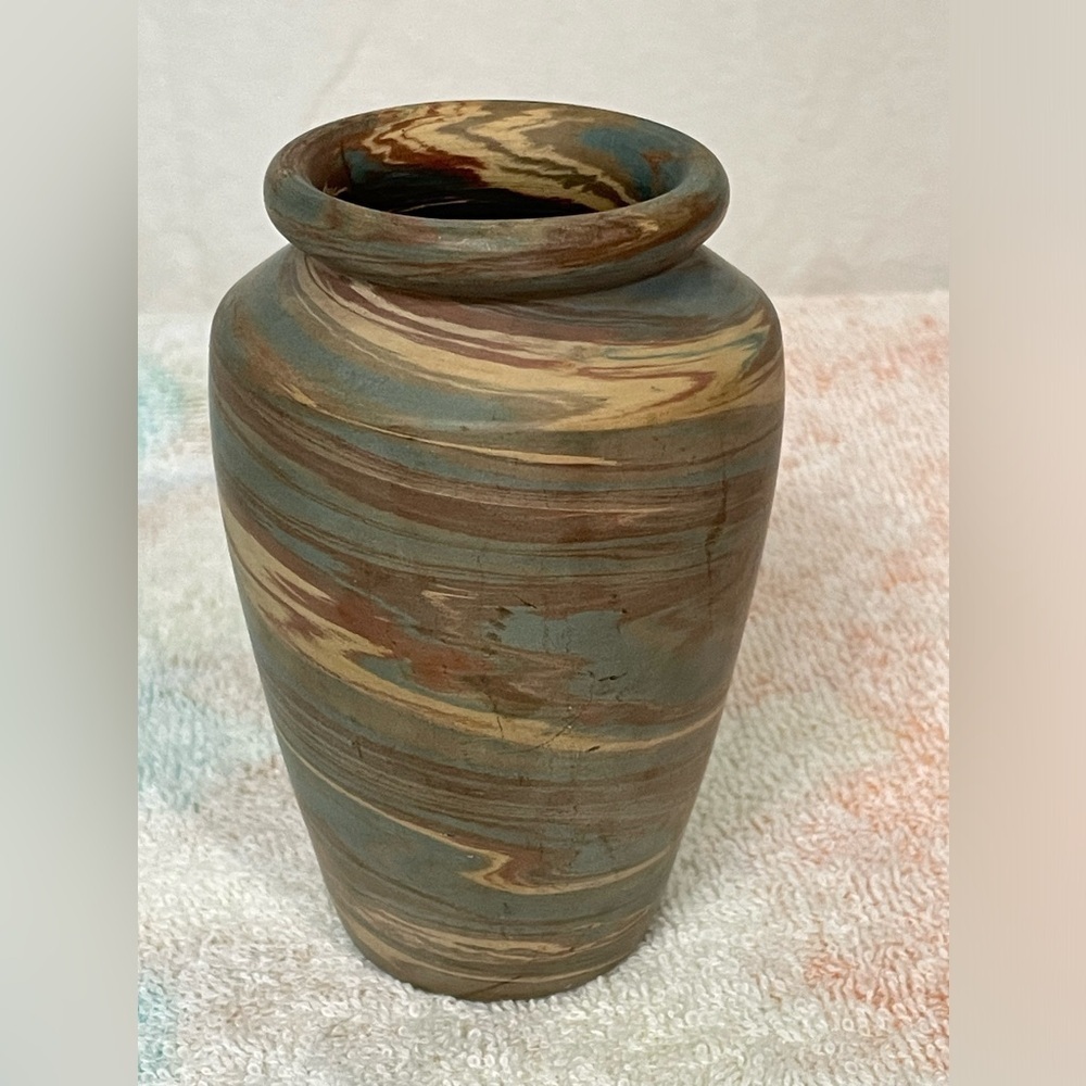 Niloak Mission swirl handmade pottery
